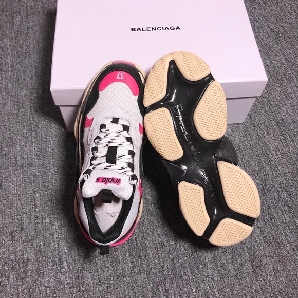 BALENCIAGA Triple S sneakers - Picture 4 of 7